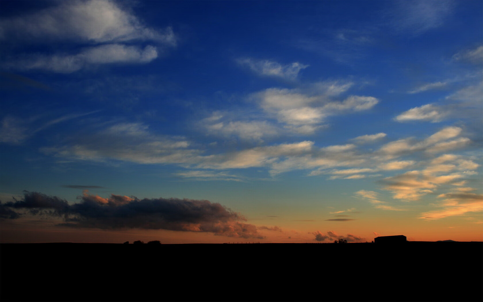 一光冲破黑暗，一影覆盖全场，当哈弗茨的爆发照亮尼斯窒息的阴影