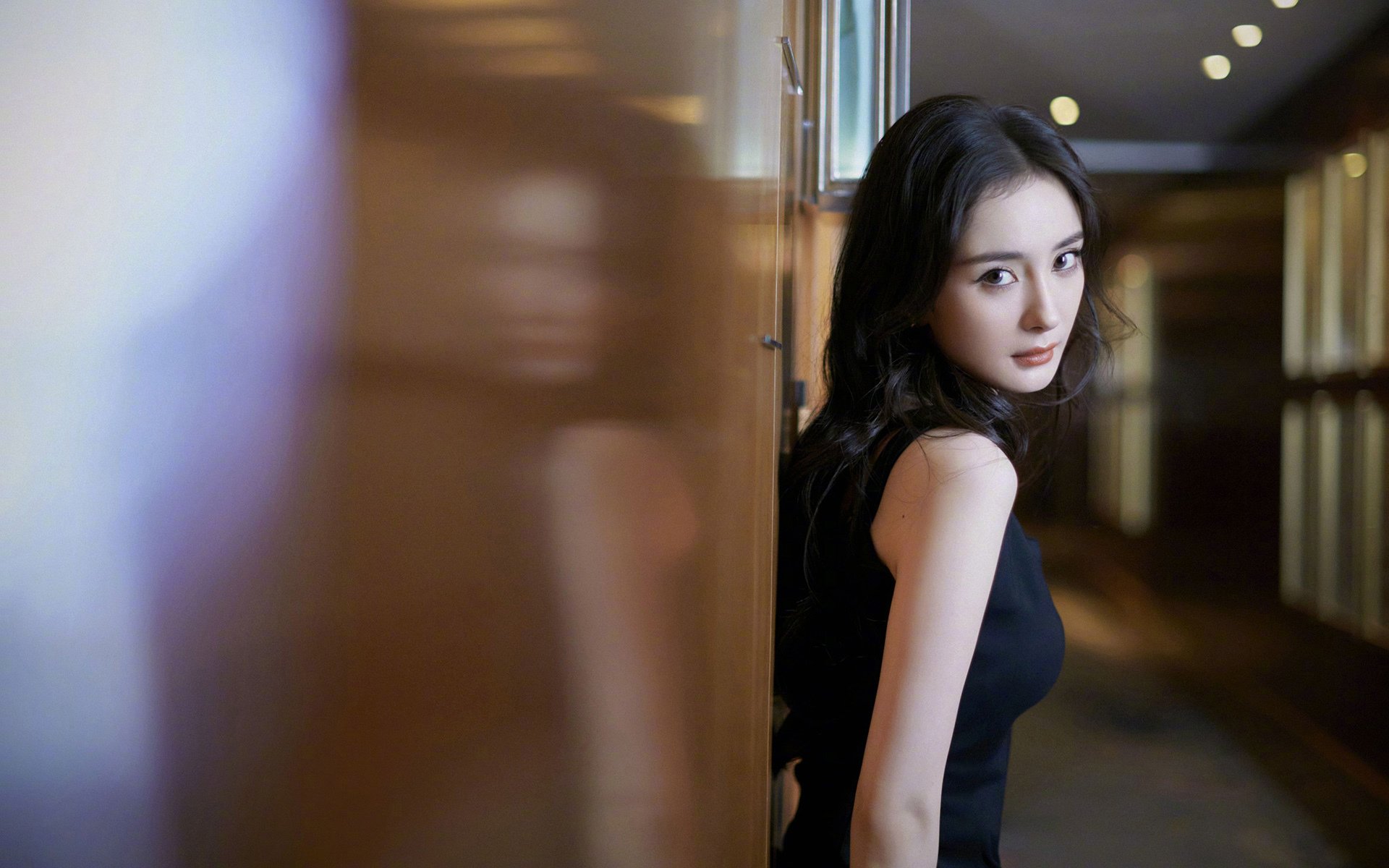 南美风暴,奥斯梅恩化身智利新核,中场铁幕碾压阿根廷,F组格局一夜颠覆