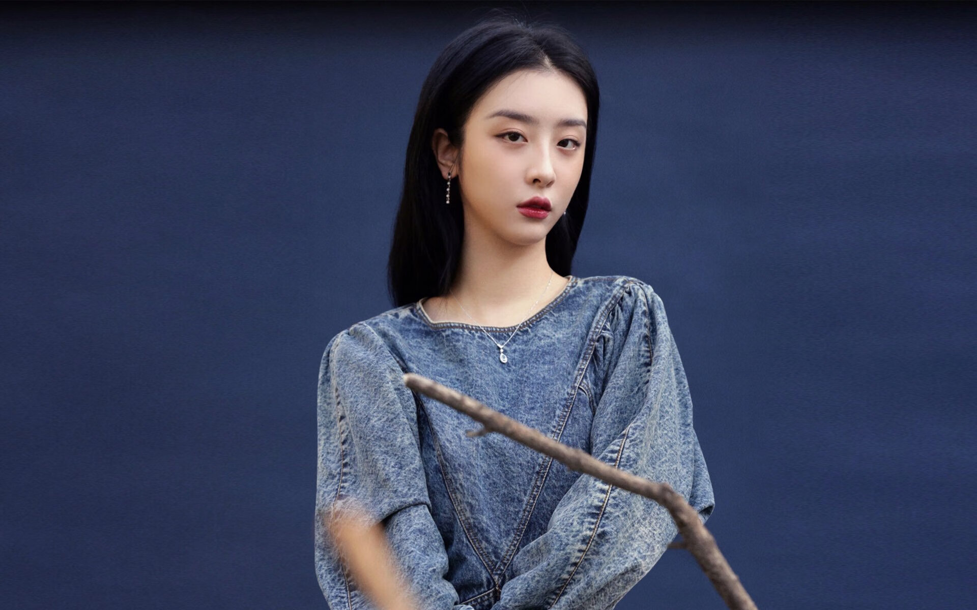 沙漠风暴与橙衣领袖，2026世界杯B组唯一之夜，阿联酋掀翻瑞典，范戴克率荷兰绝地求生